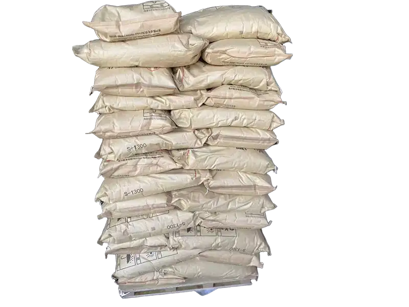 PVC RESIN S-1300 SINOPEC QILU photo record during container stuffing 3