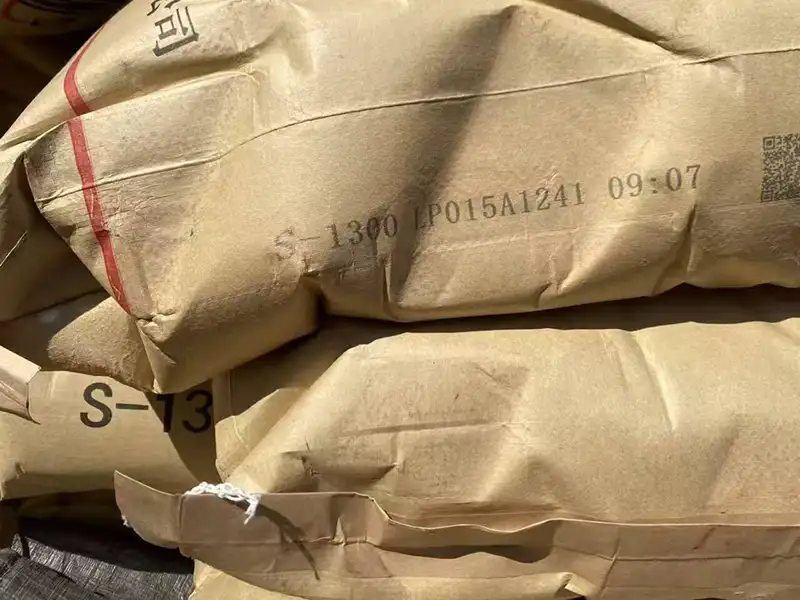 PVC RESIN S-1300 SINOPEC QILU photo record during container stuffing 4